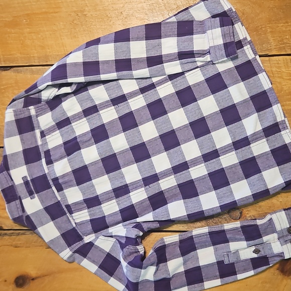 Duluth Trading Free Swingin Flannel - Picture 3 of 4